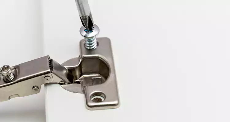 Screen Door Hinge Repair in Cape Coral, FL