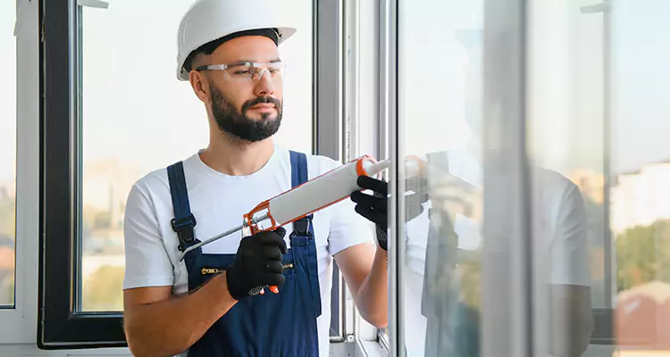 Retractable Screens Repair for Patio in Cape Coral, FL