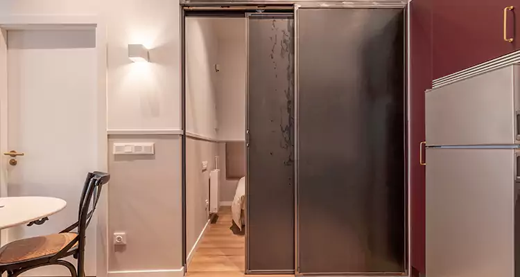We Fix Closet Sliding Door in Cape Coral, FL 
