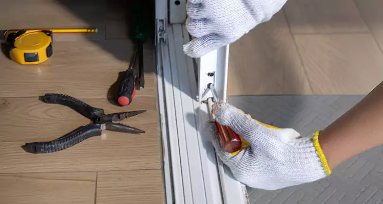 Screen Door Wheel Replacement in Cape Coral, FL