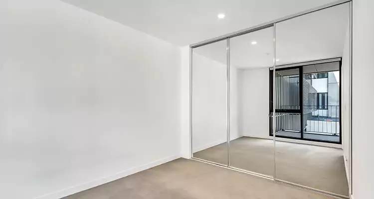 Why Homeowners Choose Us for Sliding Mirror Door Replacement in Cape Coral, FL