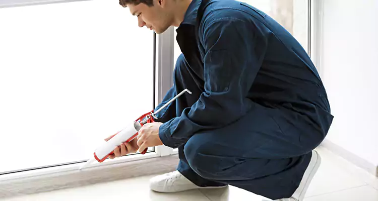 Window Glass Caulk Repair in Cape Coral, FL