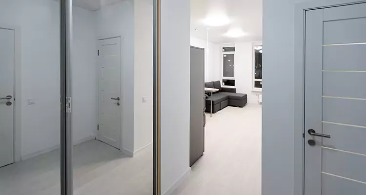 Modern Mirrored Closet Doors Repair in Cape Coral, FL