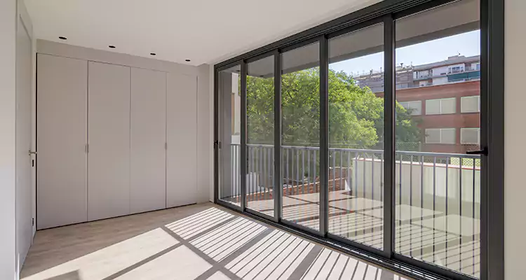 Fix Sliding Screen Door Track in Cape Coral, FL